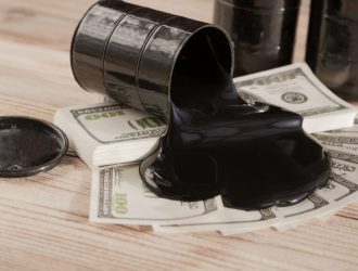 Нефть ниже $30 за баррель впервые с 2016г
